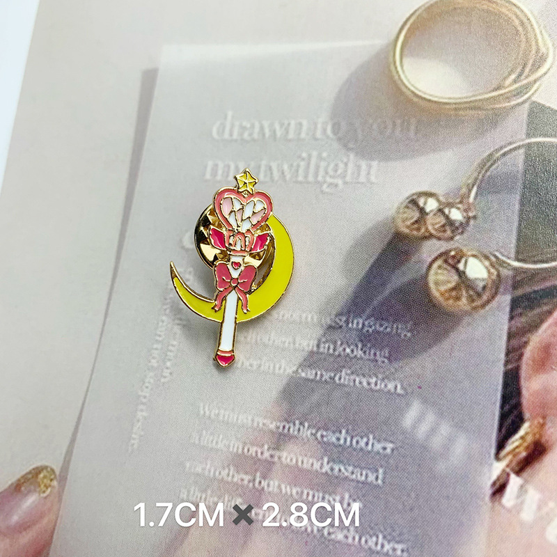 2 Pezzi Spilla a Forma di Bacc - Sailor Moon Wand recensione e prezzo