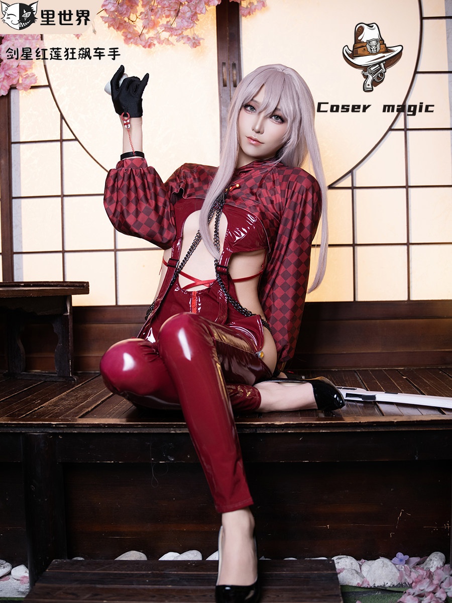 Collaborazione NIKKE × Stellar - Anime Cosplay Show recensione e prezzo